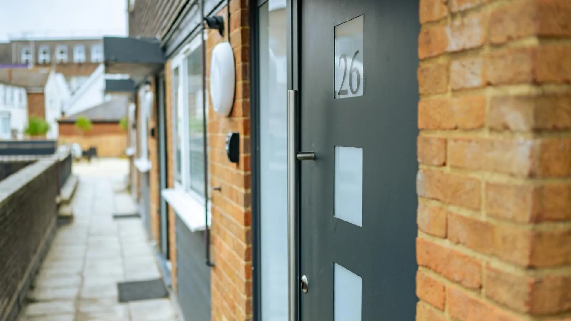 Large Contemporary Lanes Apartment Pass The Keys Brighton 0*,  United Kingdom